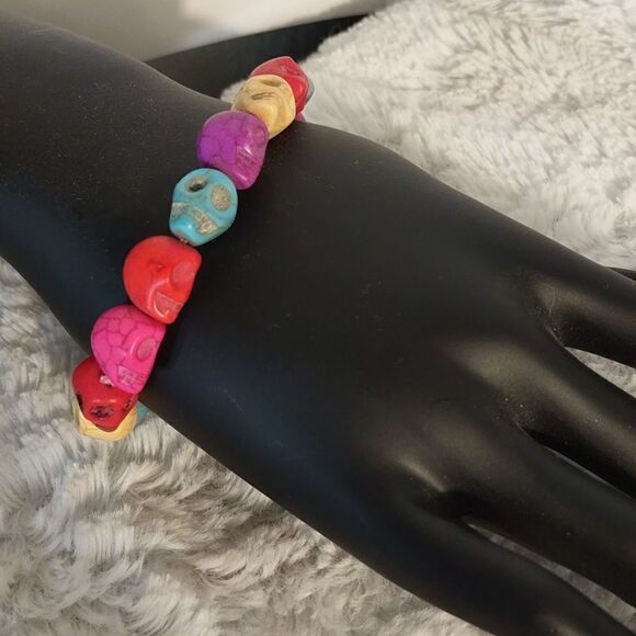 Colorful Stone Skull Stretch Bracelet - Picture 3 of 5